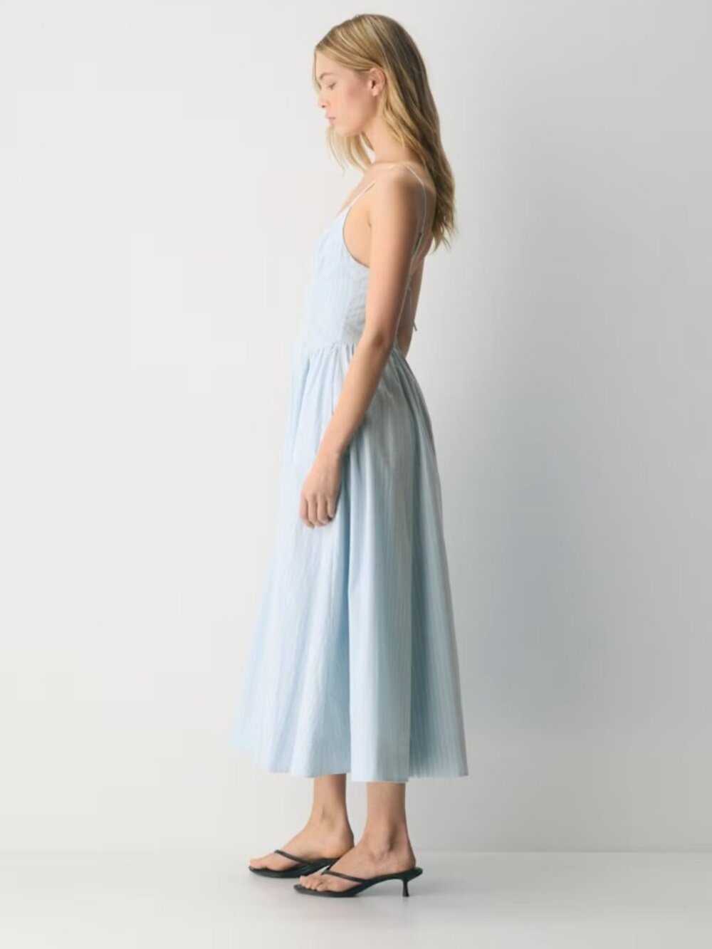 NWT Aritzia TECHNIQUE Poplin Dress Dew Blue & White 8 - Picture 2 of 7